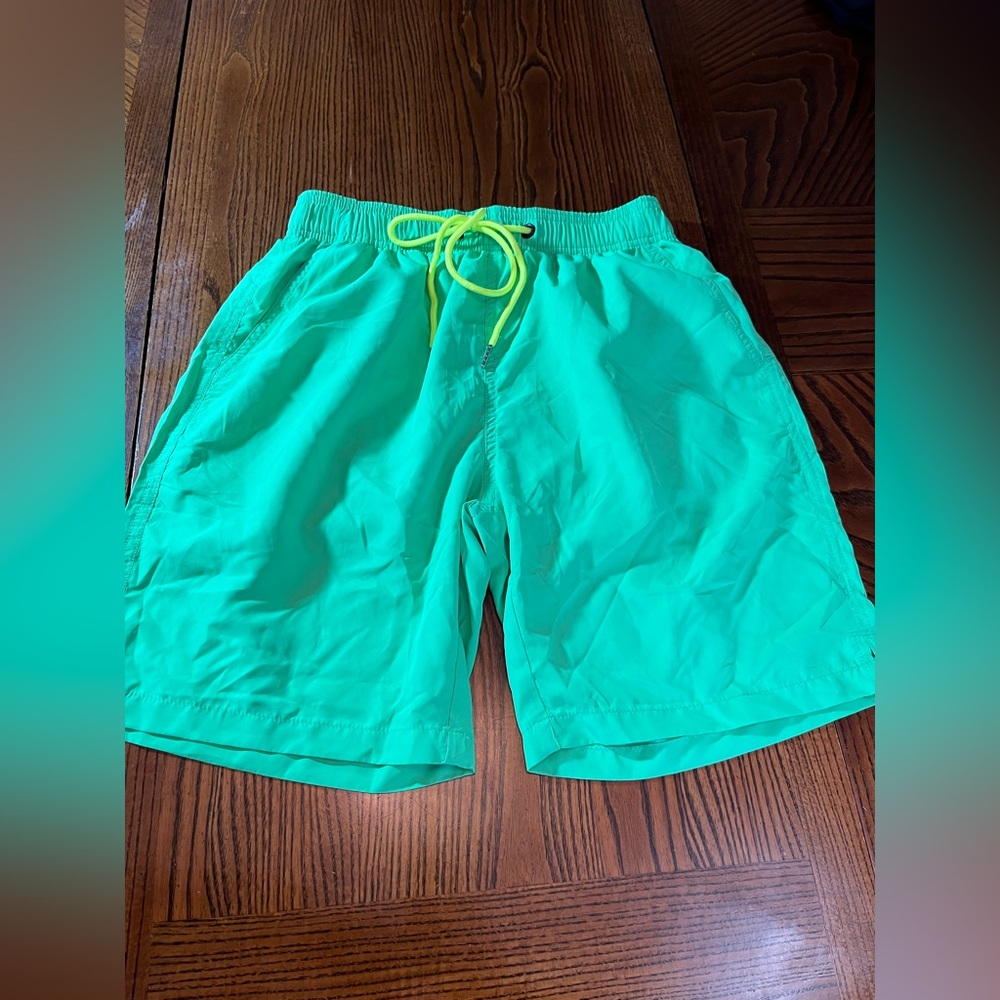 YNIMIOAOX MENS NEON GREEN SWIM SHORTS. SIZE 28. NWOT